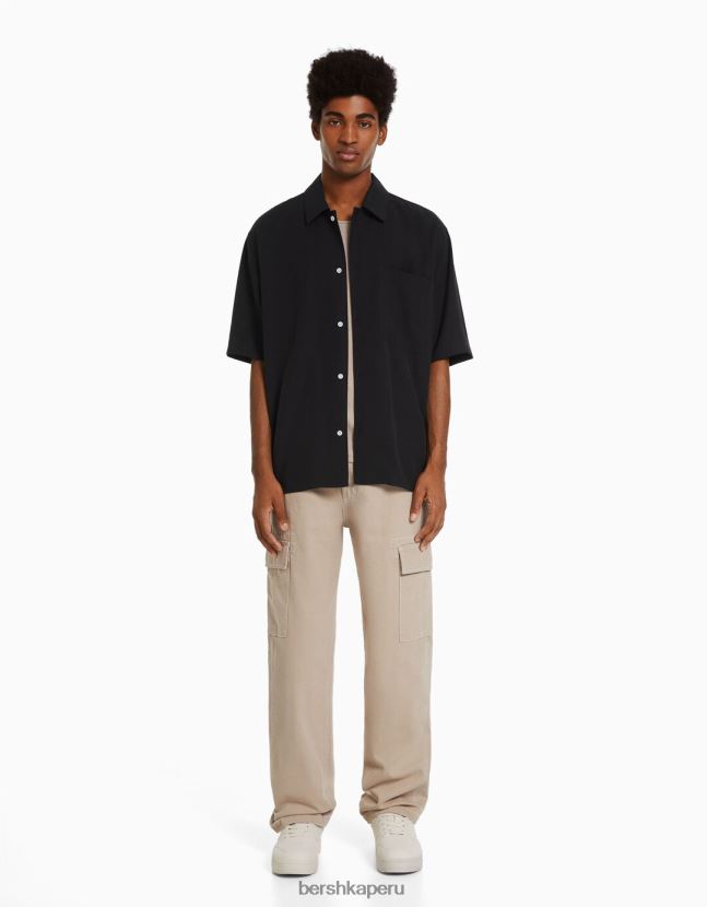 negro Bershka hombres camisa de manga corta con corte holgado 806J6B2903