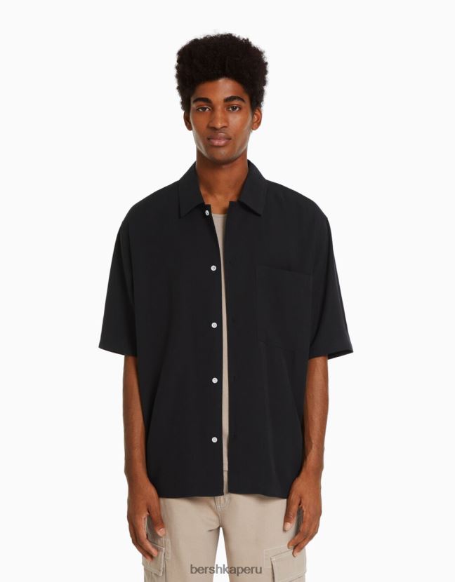 negro Bershka hombres camisa de manga corta con corte holgado 806J6B2907