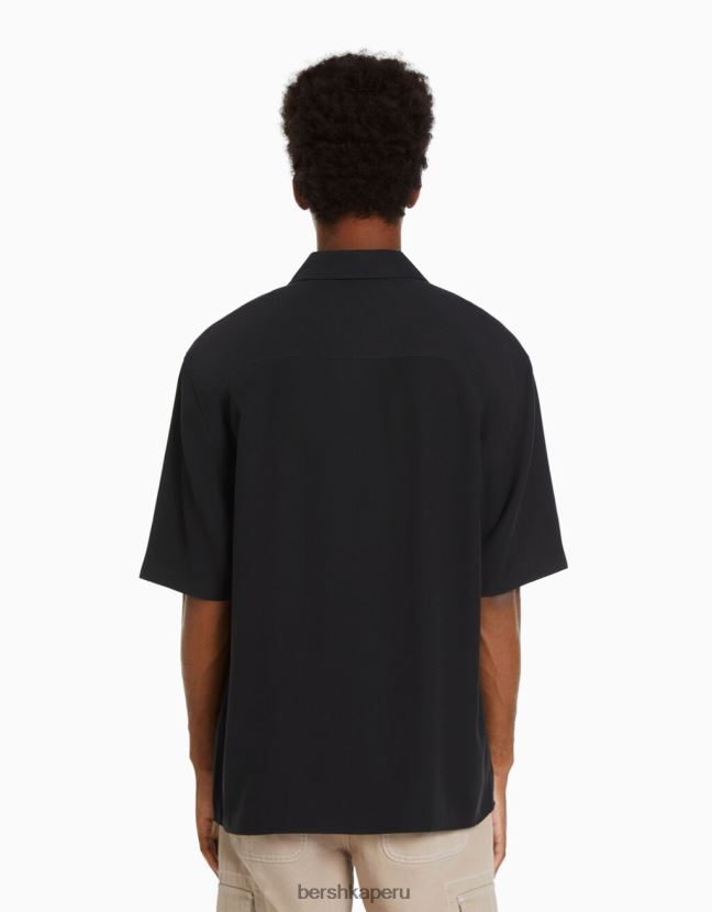 negro Bershka hombres camisa de manga corta con corte holgado 806J6B2907