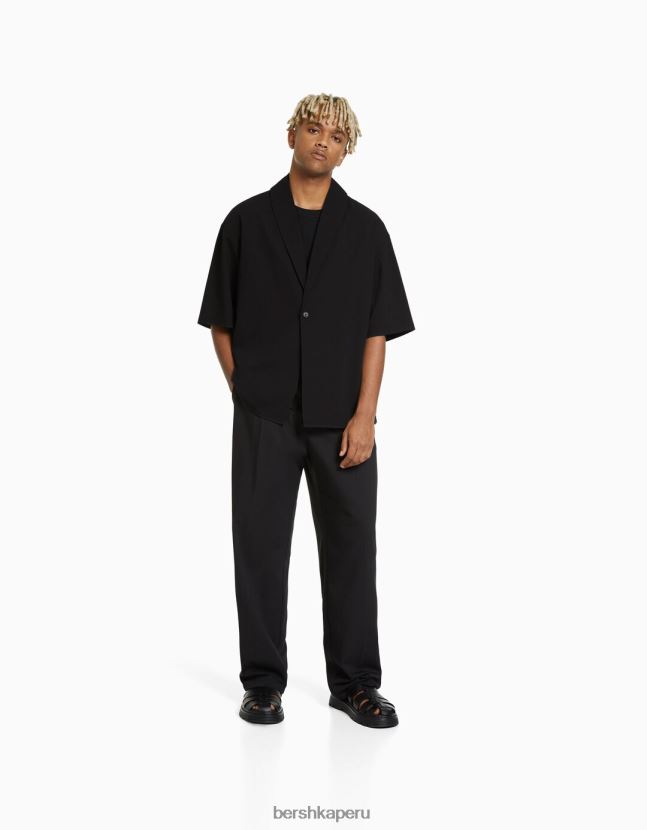 negro Bershka hombres camisa de manga corta con cuello 806J6B3033