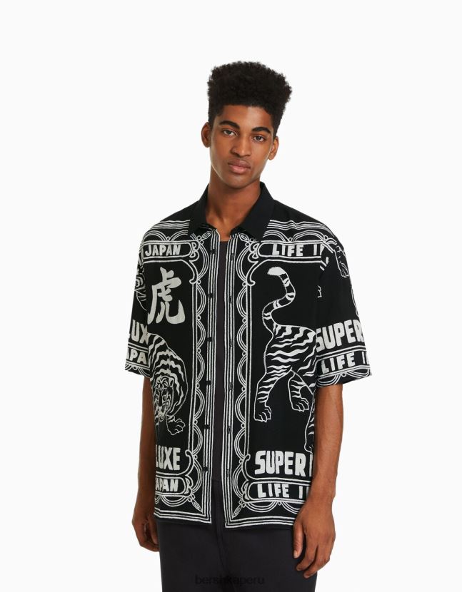 negro Bershka hombres camisa de manga corta estampada 806J6B2860
