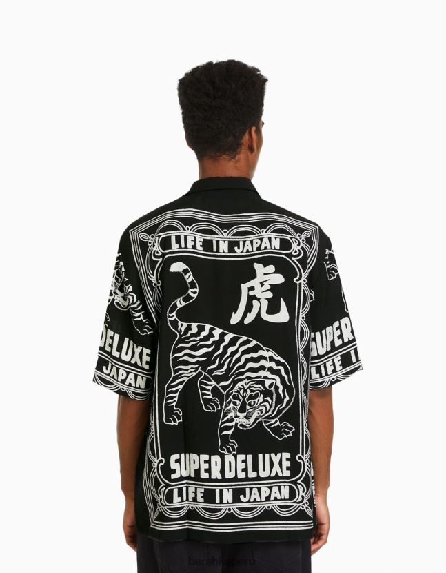negro Bershka hombres camisa de manga corta estampada 806J6B2860