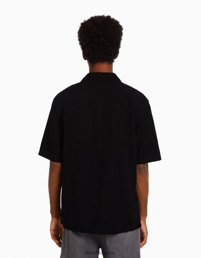 negro Bershka hombres camisa rústica holgada de manga corta 806J6B2945