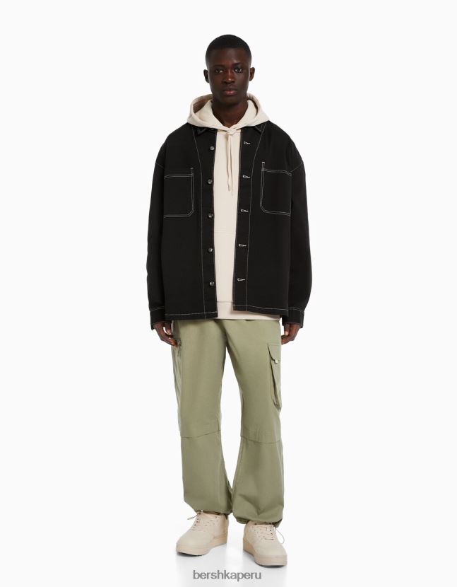 negro Bershka hombres sobrecamisa de algodón con hilos en contraste 806J6B2937