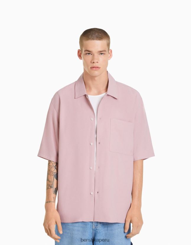 rosa Bershka hombres camisa de manga corta con corte holgado 806J6B2908