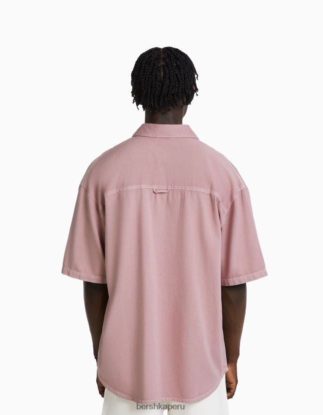 rosa Bershka hombres camisa oversize de manga corta 806J6B2916