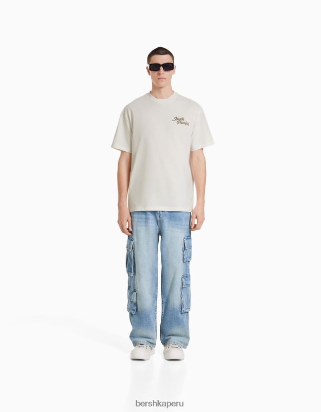 blanco Bershka hombres camiseta boxy fit de manga corta con bordado 806J6B2614