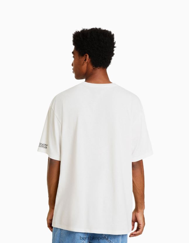 blanco Bershka hombres camiseta boxy fit de manga corta con estampado metalizado 806J6B2753