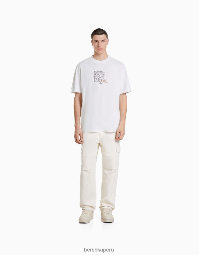 blanco Bershka hombres camiseta de manga corta con estampado tupac 806J6B2725