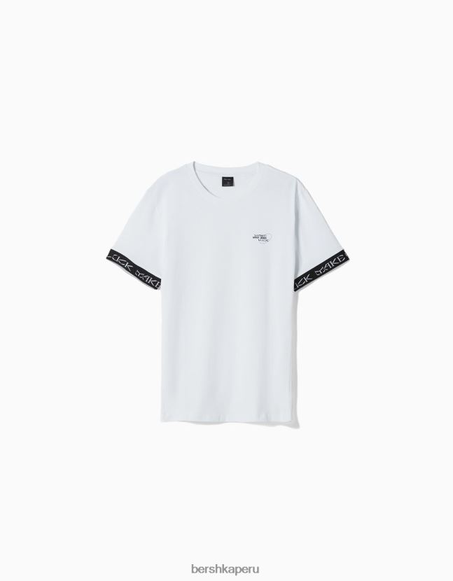 blanco Bershka hombres camiseta muscle fit de manga corta con detalle de rayas 806J6B2688