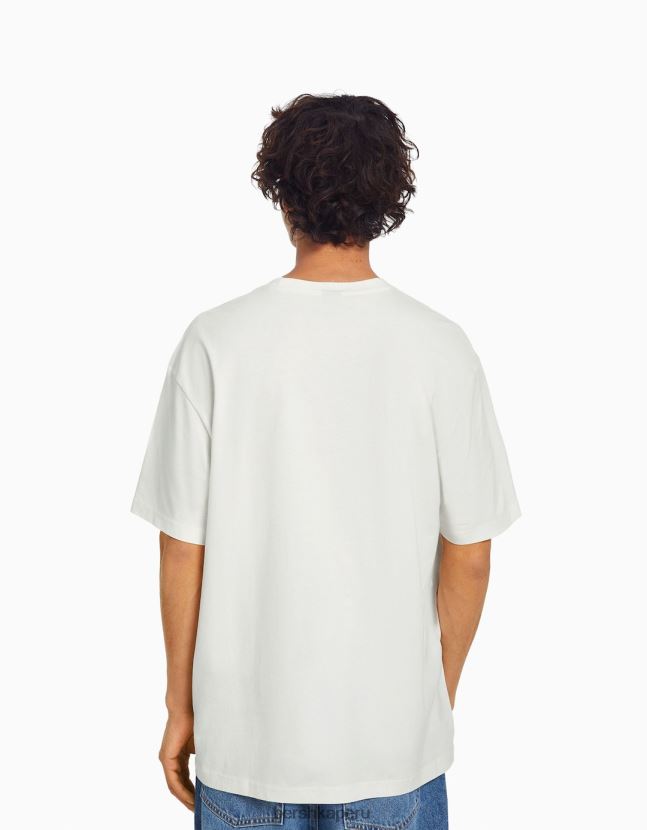 blanquecino Bershka hombres camiseta de manga corta con estampado regular fit 806J6B2721