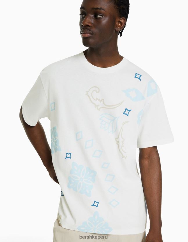 blanquecino Bershka hombres playera de manga corta con estampado boxy fit 806J6B2704