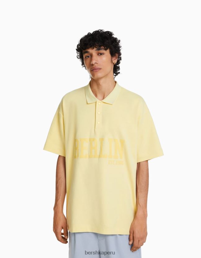 cal Bershka hombres polo interlock con estampado de berlín 806J6B2802