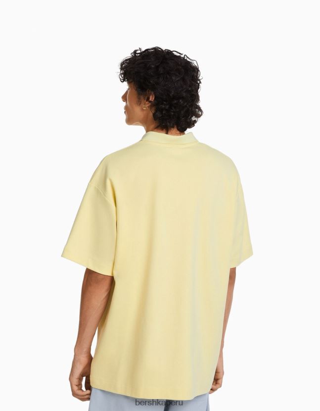 cal Bershka hombres polo interlock con estampado de berlín 806J6B2802