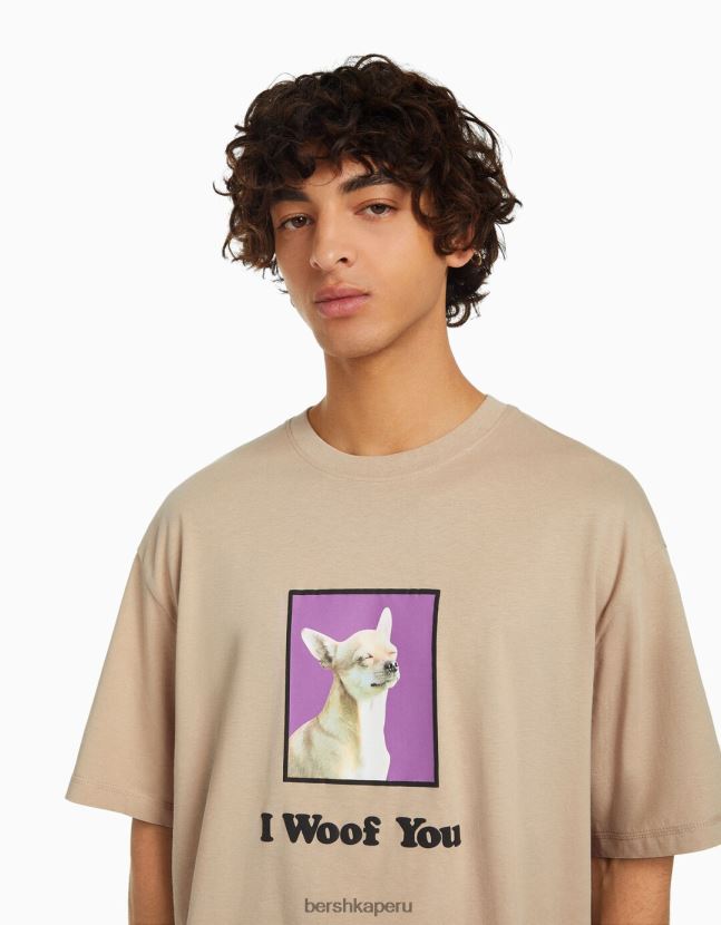 camello Bershka hombres camiseta de manga corta con estampado regular fit 806J6B2720
