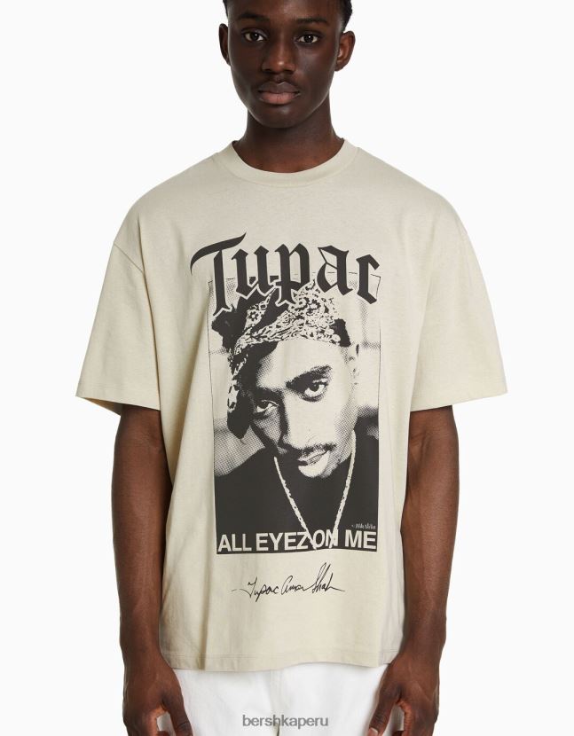 camello Bershka hombres camiseta de manga corta con estampado tupac 806J6B2723