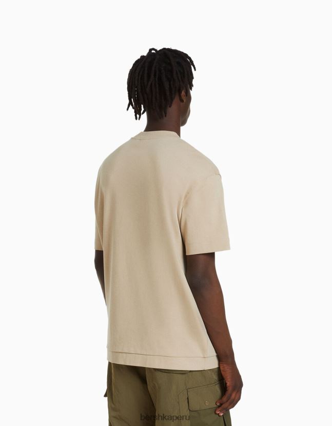 camello Bershka hombres camiseta de manga corta entrelazada 806J6B2745
