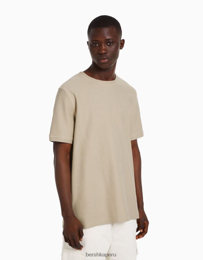 camello Bershka hombres camiseta texturizada de manga corta 806J6B2772