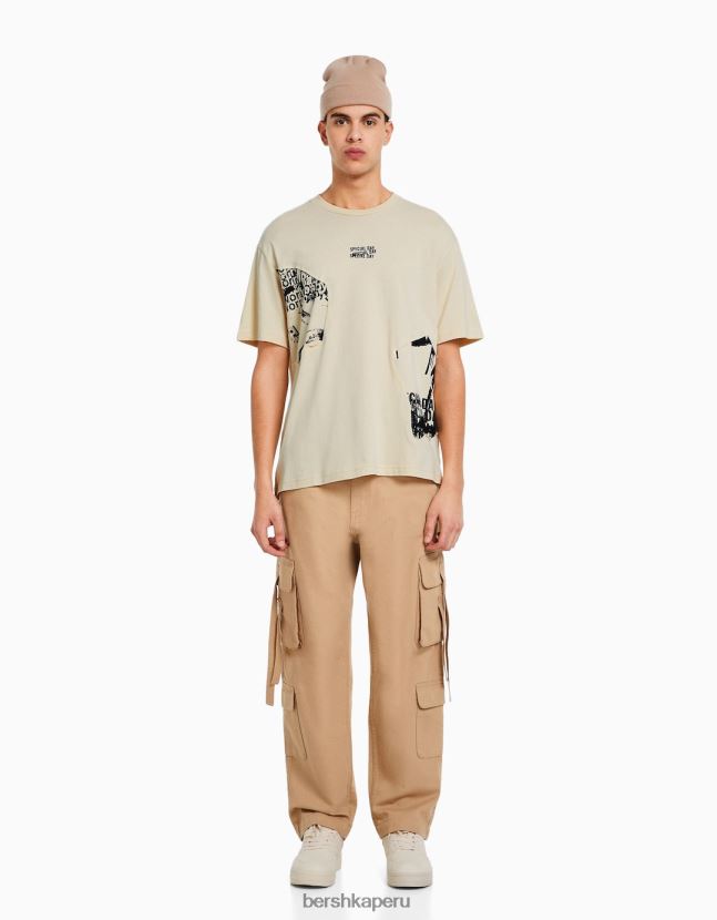 camello Bershka hombres playera de manga corta con estampado boxy fit 806J6B2615