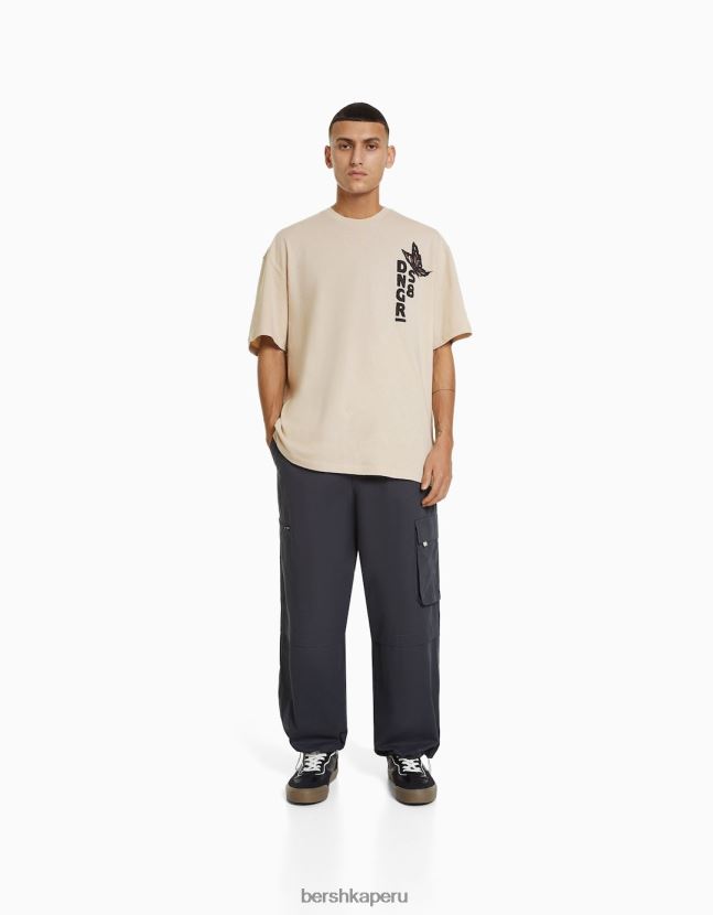 camello Bershka hombres playera de manga corta con estampado boxy fit 806J6B2619