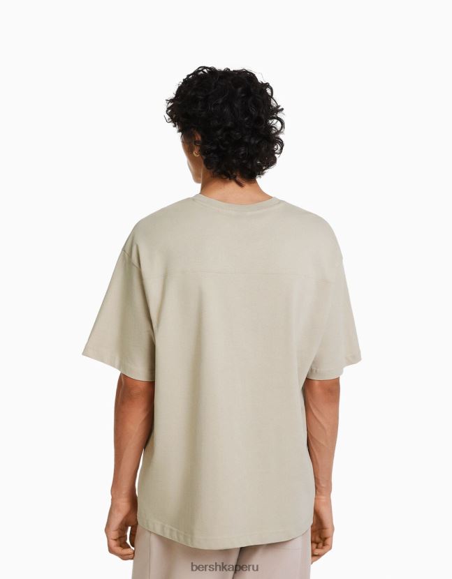 camello Bershka hombres playera oversize de manga corta estampada 806J6B2682