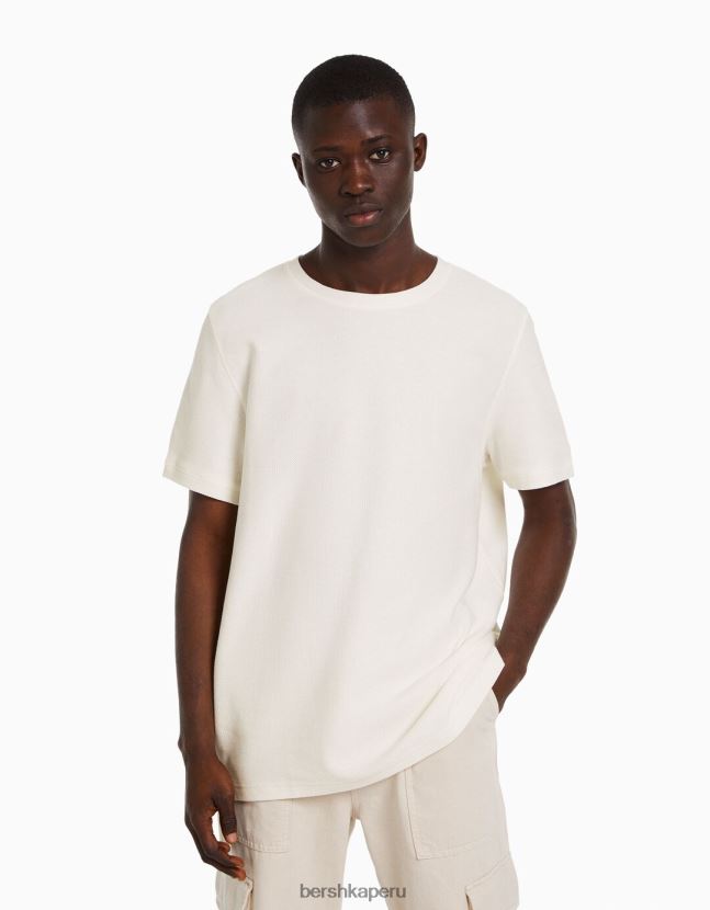 crema Bershka hombres camiseta texturizada de manga corta 806J6B2773