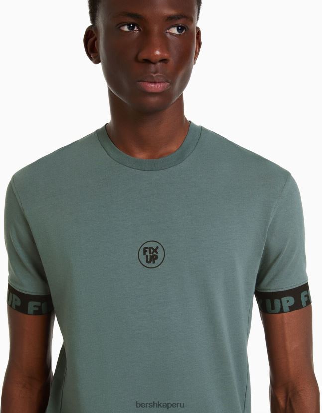 exclusivo Bershka hombres camiseta muscle fit de manga corta con detalle de rayas 806J6B2691