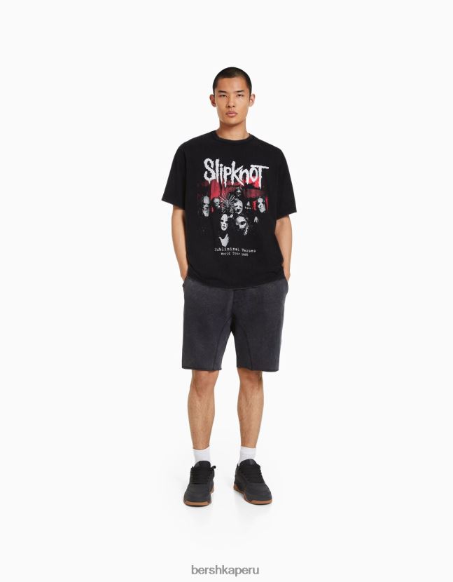 gris oscuro Bershka hombres playera de manga corta con estampado slipknot 806J6B2729