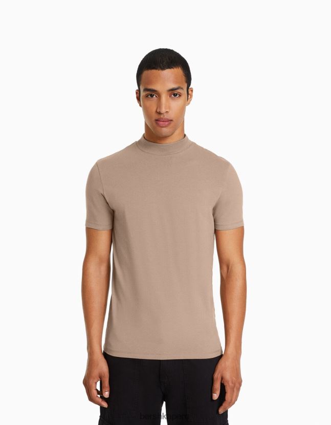 marrón Bershka hombres camiseta de manga corta con cuello alto 806J6B2744