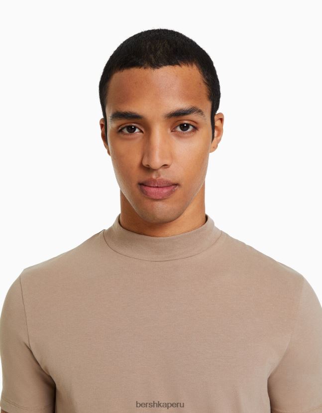 marrón Bershka hombres camiseta de manga corta con cuello alto 806J6B2744