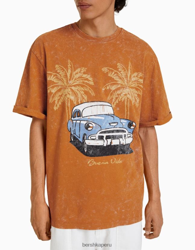 naranja oscuro Bershka hombres camiseta boxy fit estampada con manga corta enrollable 806J6B2712