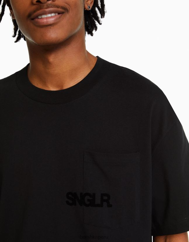 negro Bershka hombres camiseta boxy fit de manga corta con bolsillo 806J6B2657