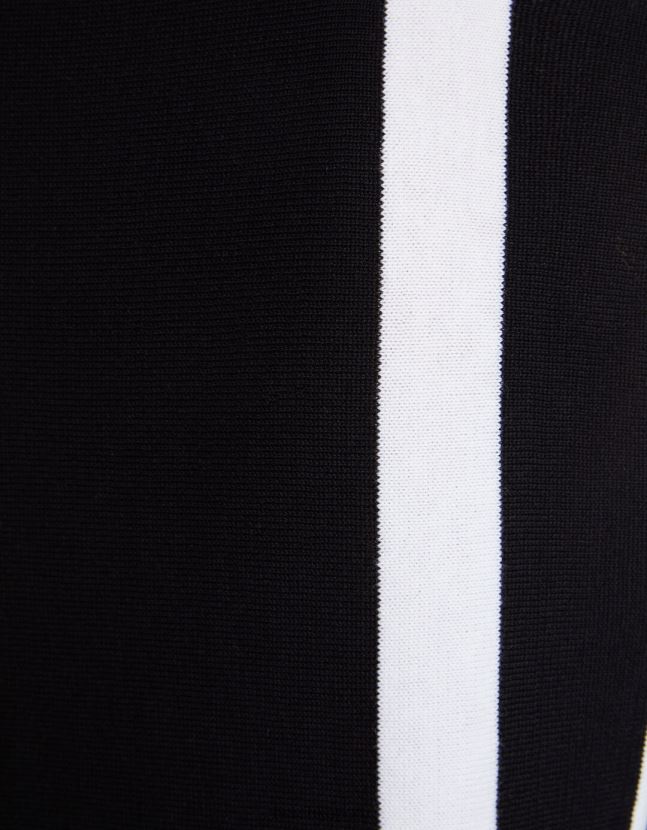 negro Bershka hombres camiseta de manga corta con estampado de rayas verticales 806J6B2705