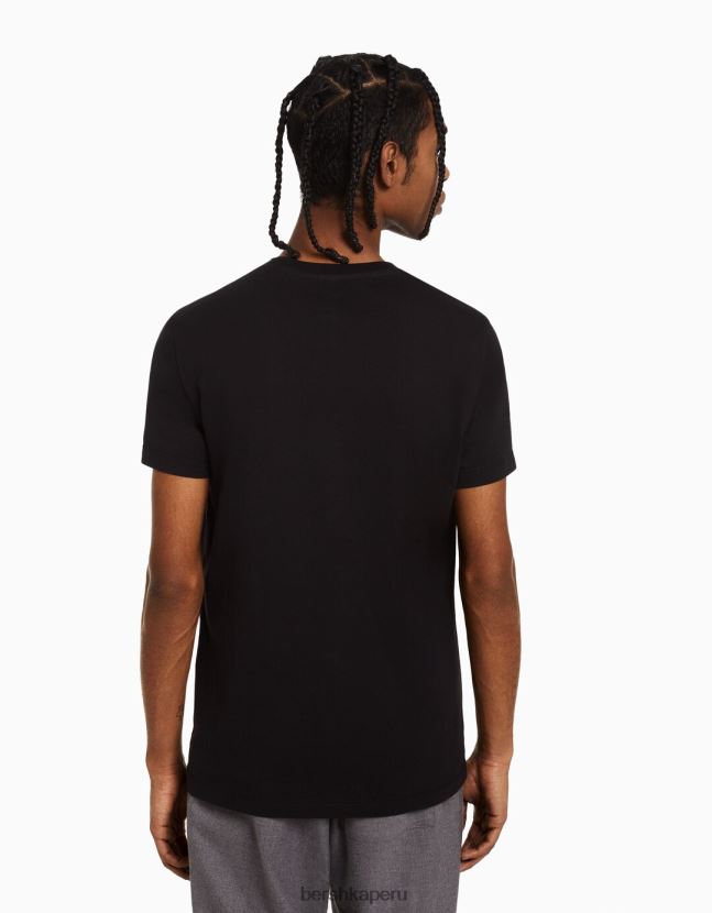 negro Bershka hombres camiseta de manga corta con estampado regular fit 806J6B2726