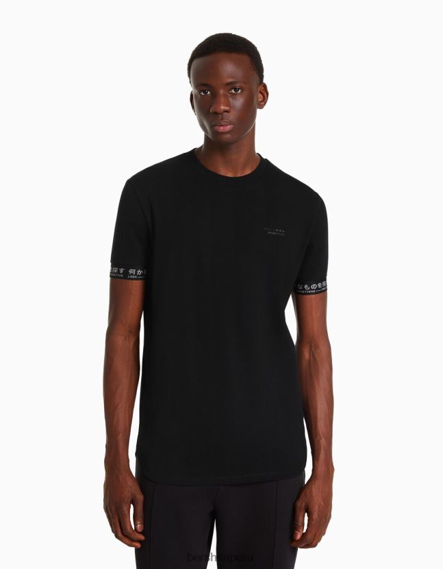 negro Bershka hombres camiseta muscle fit de manga corta con detalle de rayas 806J6B2689