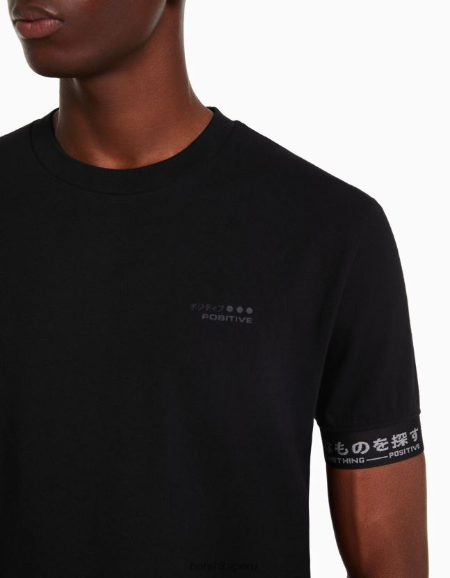 negro Bershka hombres camiseta muscle fit de manga corta con detalle de rayas 806J6B2689
