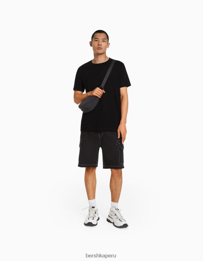 negro Bershka hombres camiseta regular fit de manga corta 806J6B2797