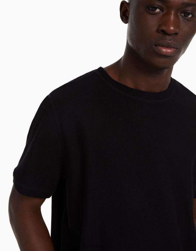 negro Bershka hombres camiseta texturizada de manga corta 806J6B2771