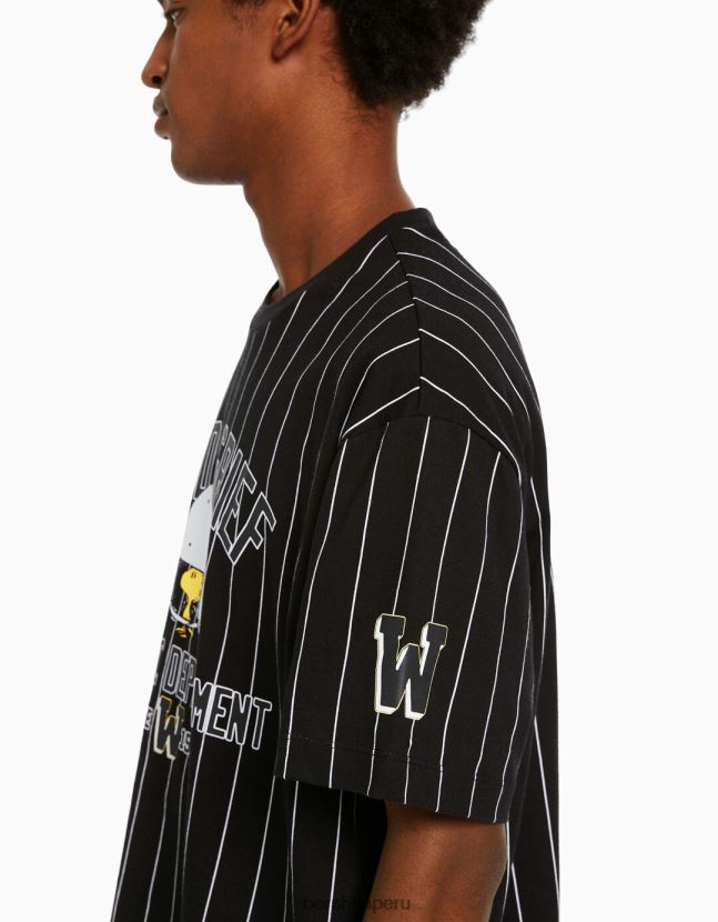 negro Bershka hombres playera de manga corta con diseño de Snoopy 806J6B2754