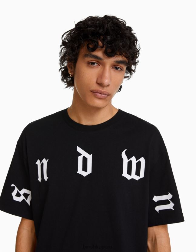 negro Bershka hombres playera de manga corta con estampado boxy fit 806J6B2641