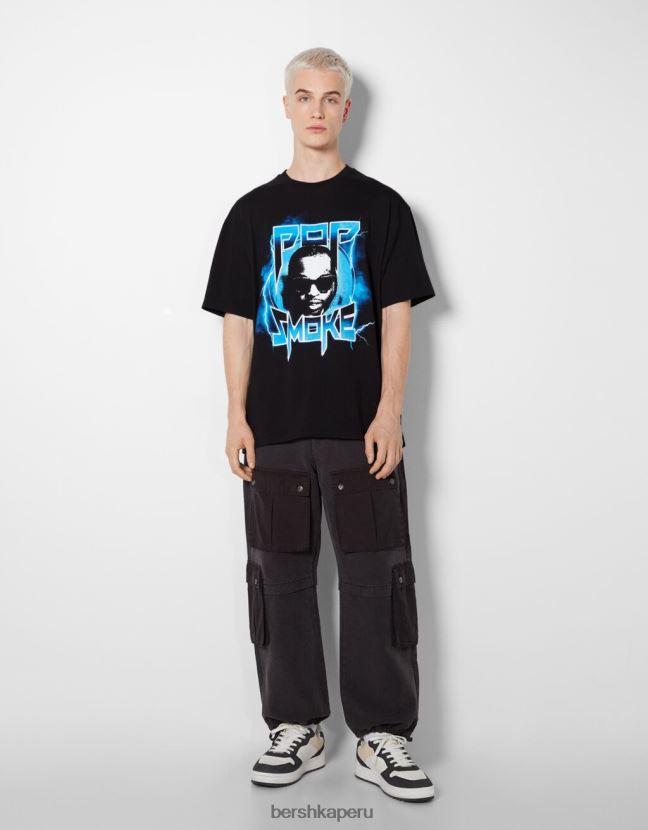 negro Bershka hombres playera de manga corta con estampado pop smoke 806J6B2700