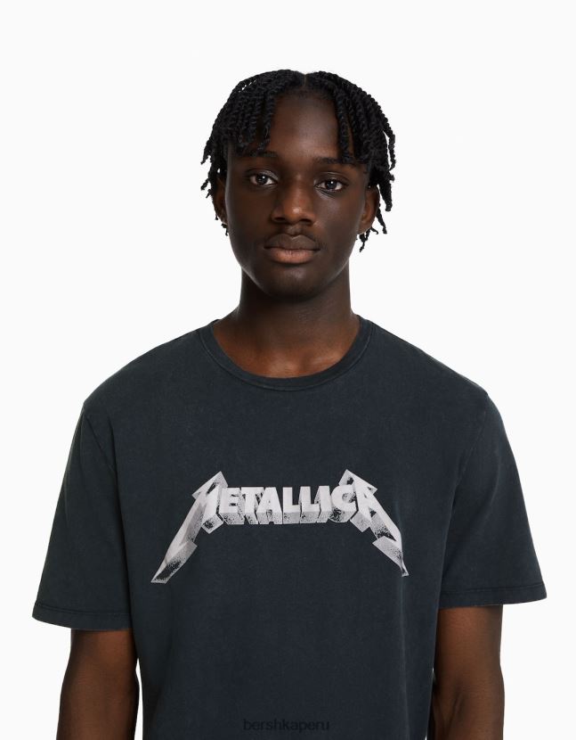 negro Bershka hombres playera desteñida de ajuste fácil con estampado de Metallica 806J6B2790