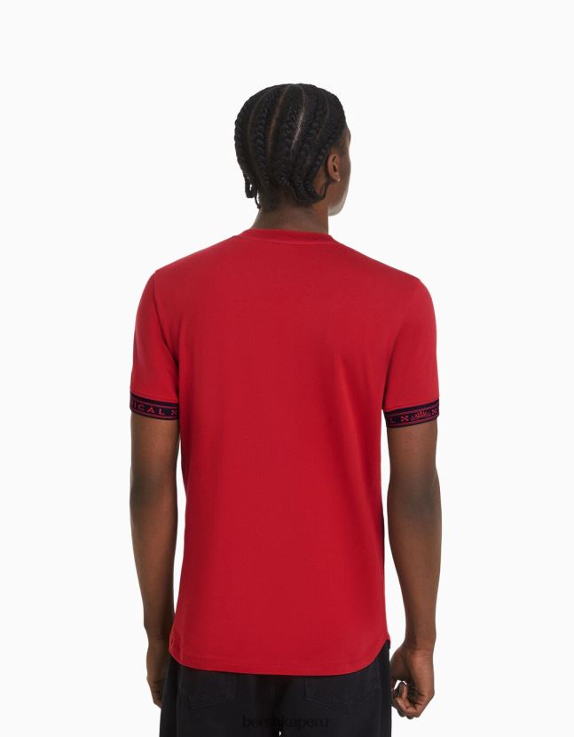 rojo Bershka hombres camiseta muscle fit de manga corta con detalle de rayas 806J6B2692