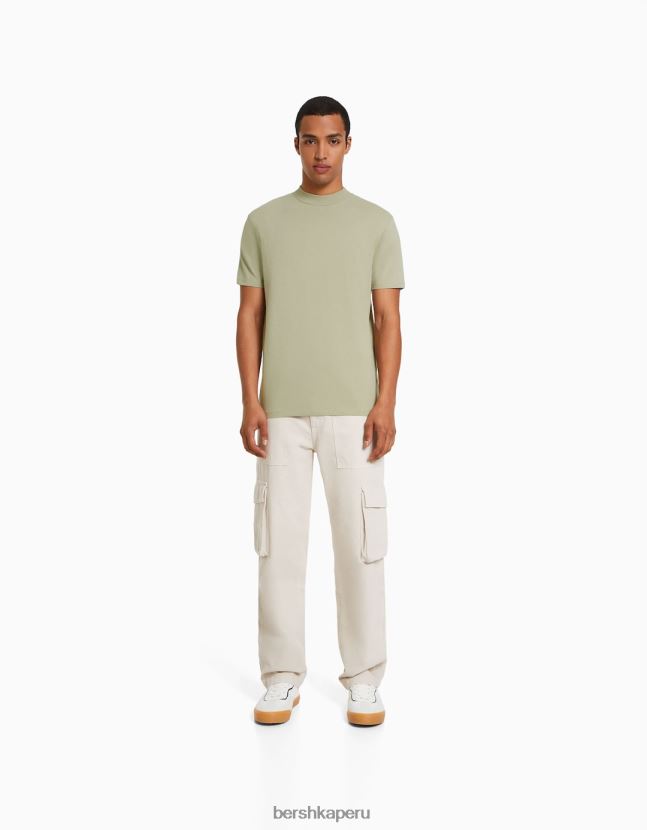 verde Bershka hombres camiseta de manga corta con cuello alto 806J6B2743