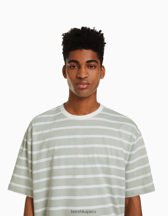 verde Bershka hombres playera de manga corta con estampado boxy fit 806J6B2611