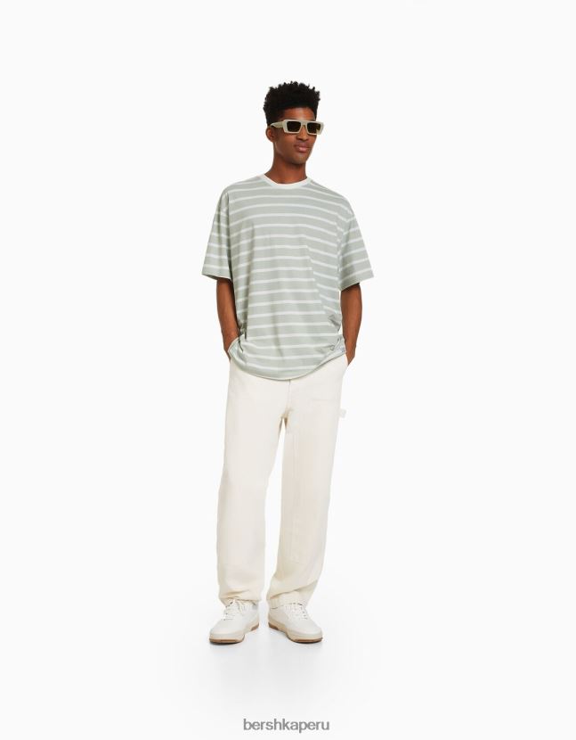verde Bershka hombres playera de manga corta con estampado boxy fit 806J6B2611