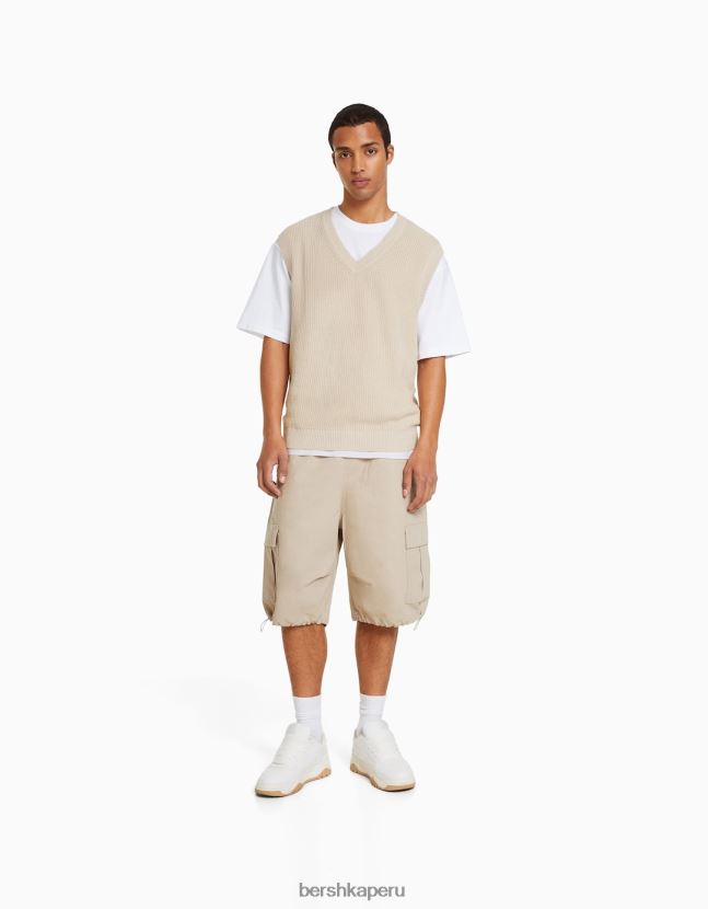 arena Bershka hombres chaleco de punto con cuello en V 806J6B2998