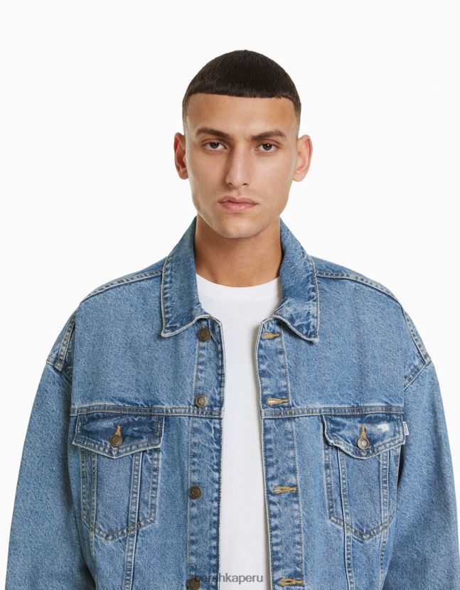 azul claro Bershka hombres chamarra de mezclilla oversize 806J6B3055