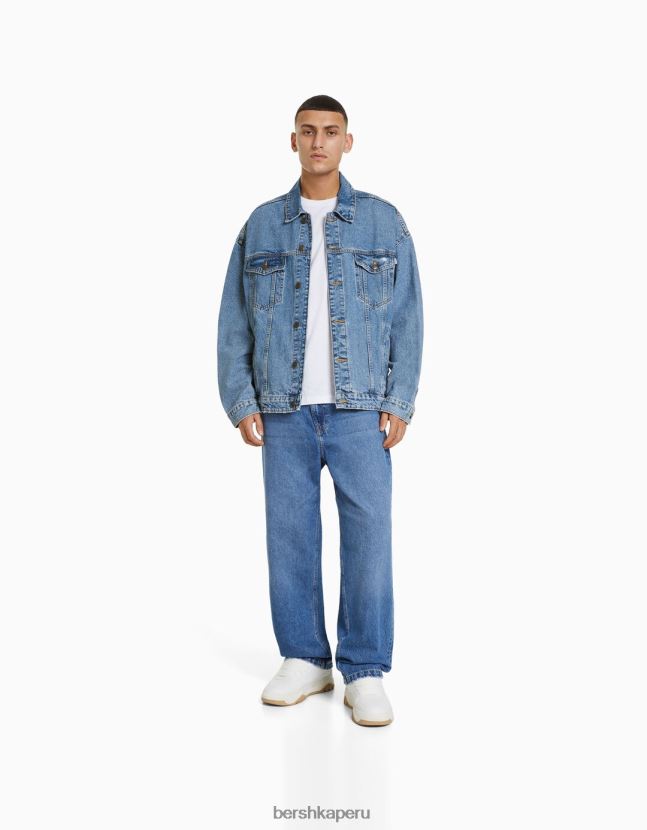 azul claro Bershka hombres chamarra de mezclilla oversize 806J6B3055