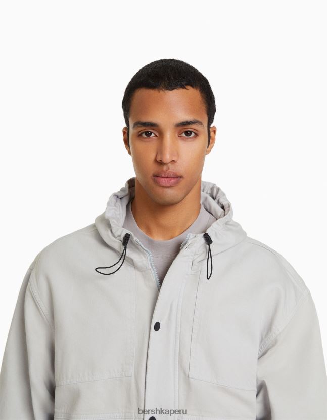 gris Bershka hombres chamarra de paracaídas de mezclilla con capucha 806J6B3075